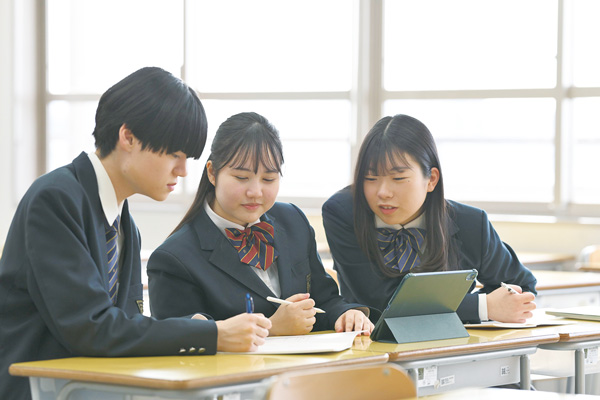 探究科目が始まる高2から使える!授業と入試対策をつなぐ架け橋に!